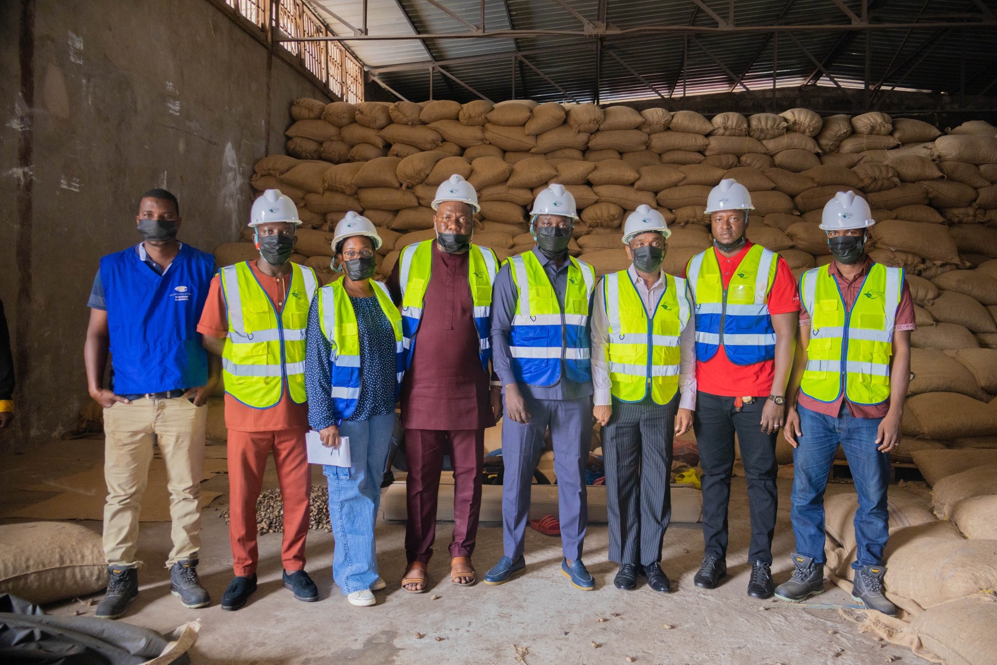 Visite de terrain chez des exportateurs de cajou et de cacao à Conakry.