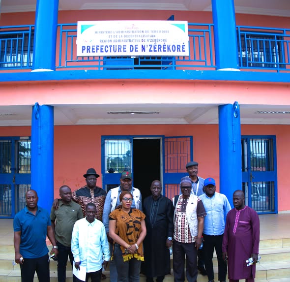 𝗘𝗻𝗾𝘂𝗲̂𝘁𝗲 𝗱𝗶𝗮𝗴𝗻𝗼𝘀𝘁𝗶𝗾𝘂𝗲 𝗱𝗲𝘀 𝗲𝗻𝘁𝗿𝗲𝗽𝗿𝗶𝘀𝗲𝘀 𝗲𝘅𝗽𝗼𝗿𝘁𝗮𝘁𝗿𝗶𝗰𝗲𝘀 𝗲𝗻 𝗚𝘂𝗶𝗻𝗲́𝗲 𝗙𝗼𝗿𝗲𝘀𝘁𝗶𝗲̀𝗿𝗲 𝗘́𝘁𝗮𝗽𝗲